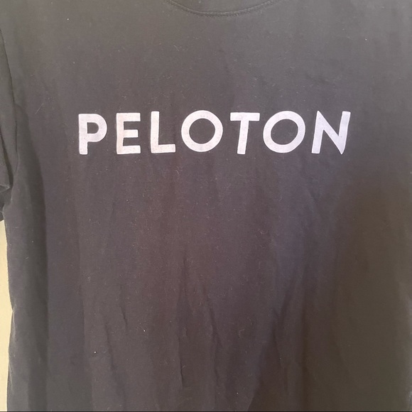 🌻 Peloton top - Picture 2 of 6